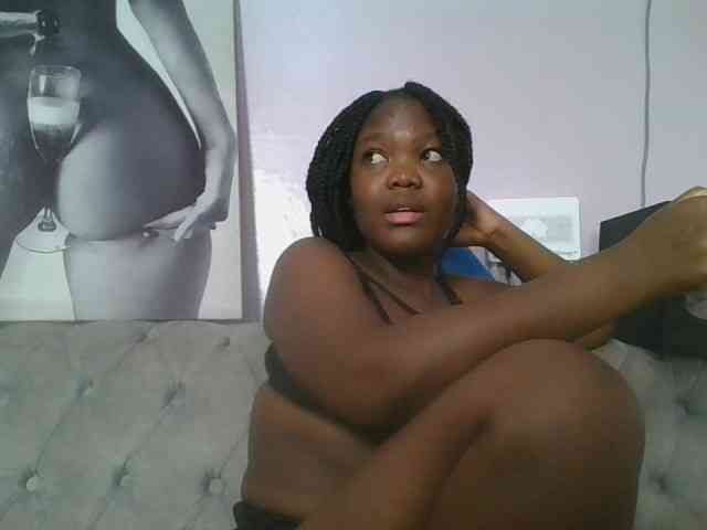 Sexyicey webcam