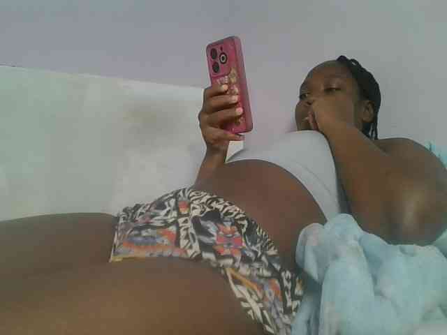 Sexyicey webcam