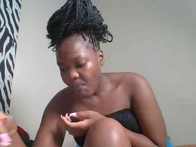 Sexyicey webcam