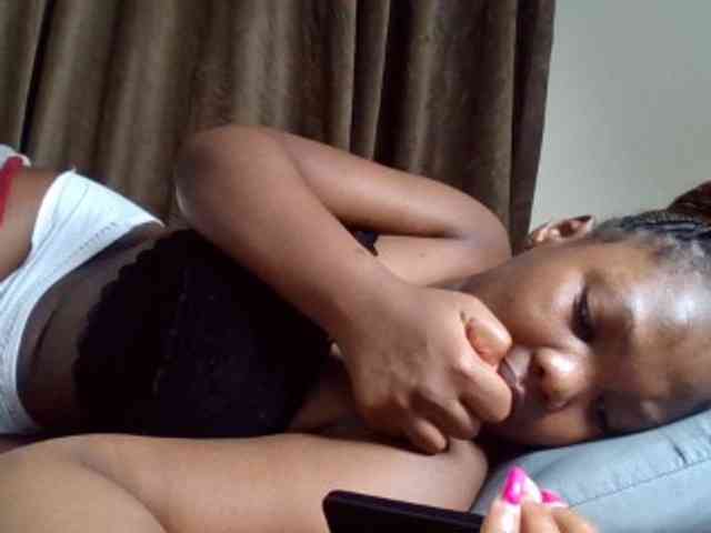 Sexyicey webcam