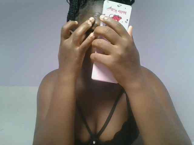 Sexyicey webcam