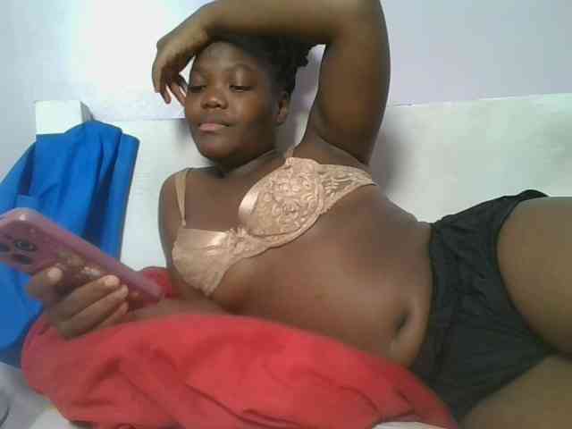 Sexyicey webcam