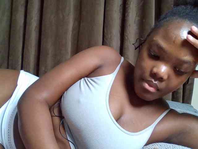 Sexyicey webcam