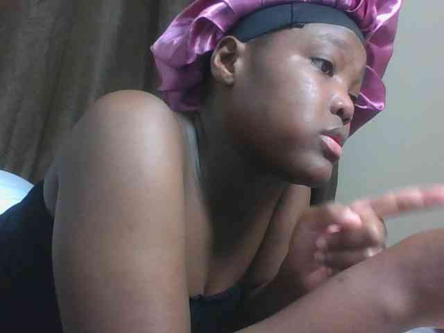 Sexyicey webcam