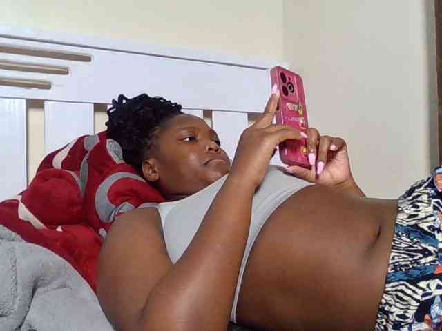 Sexyicey webcam