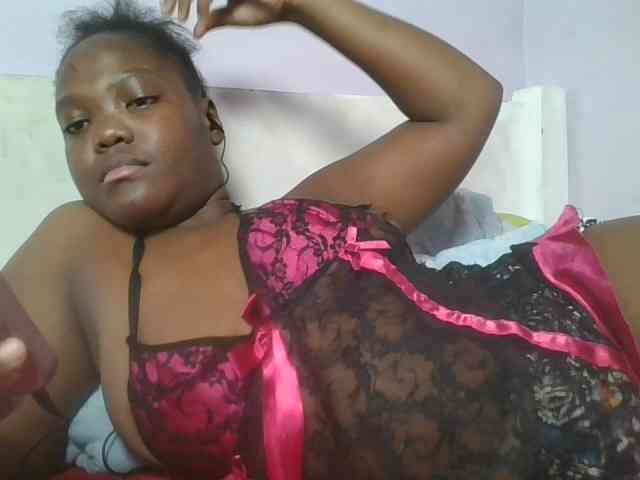 Sexyicey webcam