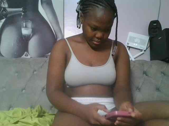 Sexyicey webcam