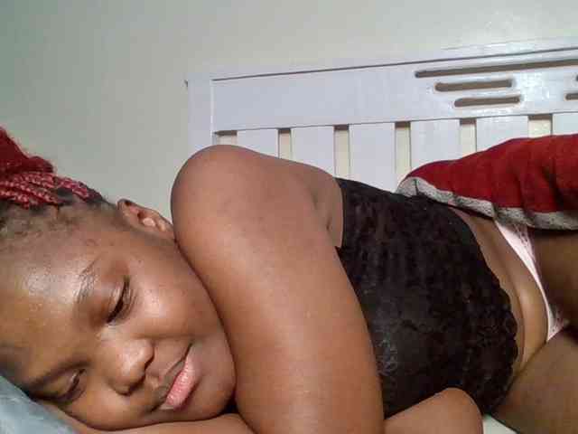 Sexyicey webcam