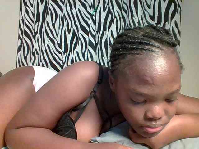 Sexyicey webcam