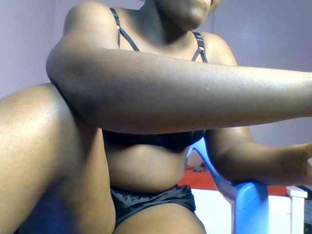Sexyicey webcam