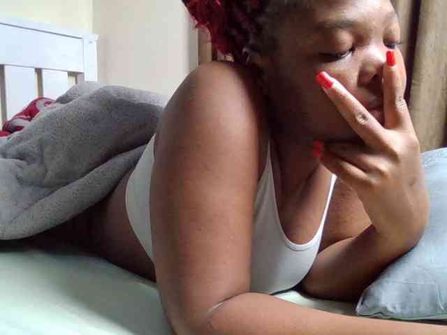 Sexyicey webcam
