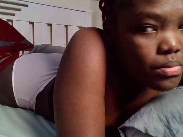 Sexyicey webcam
