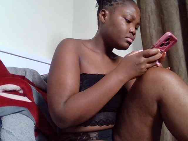 Sexyicey webcam