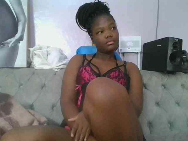 Sexyicey webcam