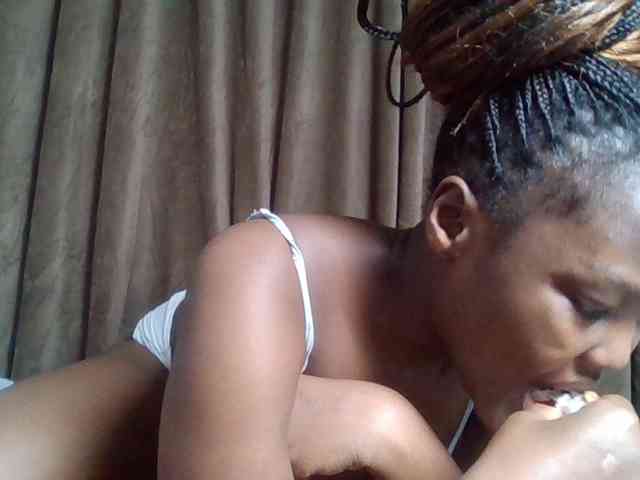 Sexyicey webcam