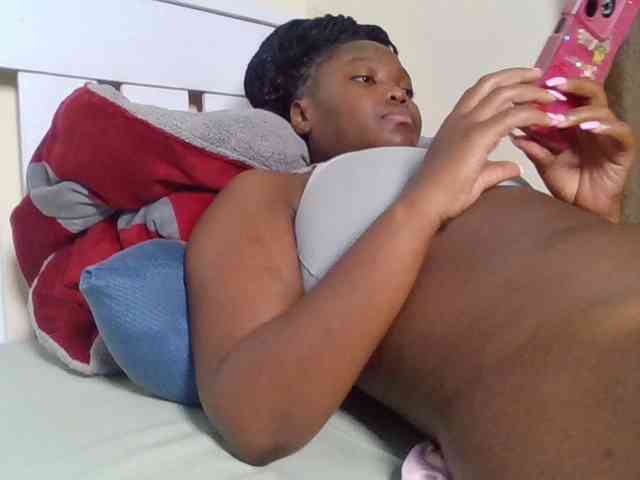 Sexyicey webcam