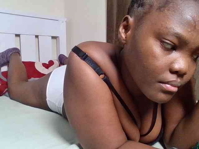 Sexyicey webcam