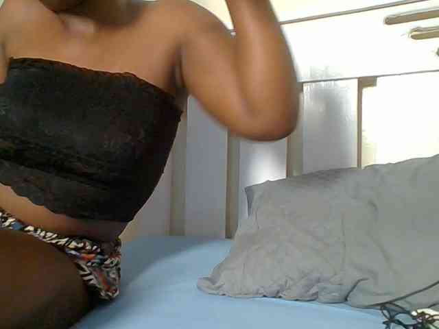 Sexyicey webcam