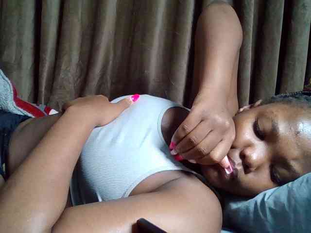 Sexyicey webcam