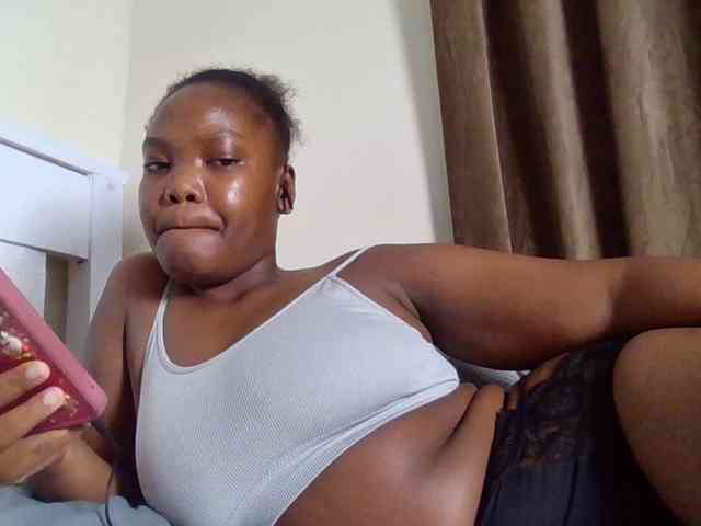Sexyicey webcam