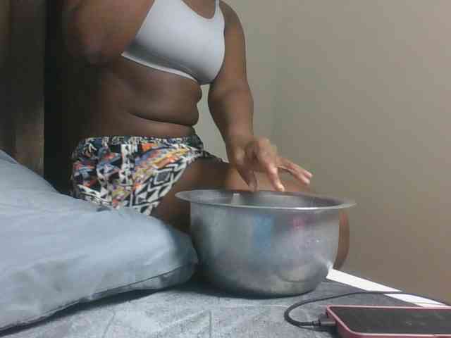 Sexyicey webcam