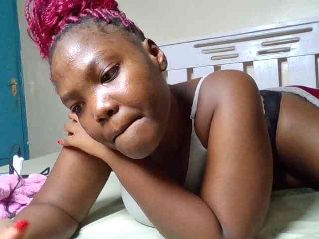 Sexyicey webcam