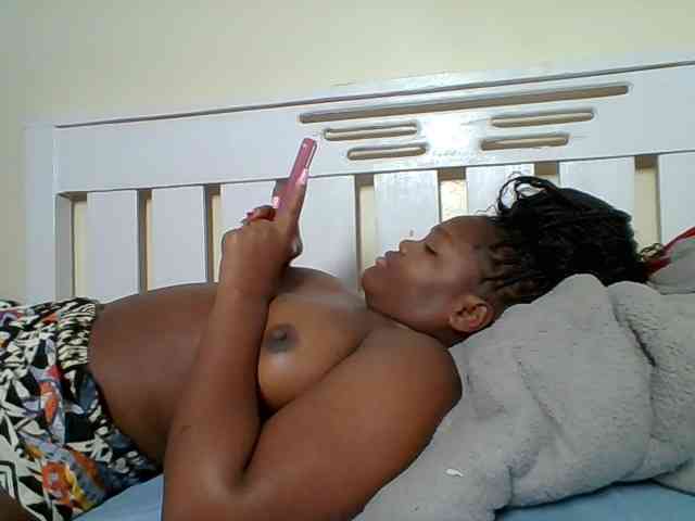Sexyicey webcam