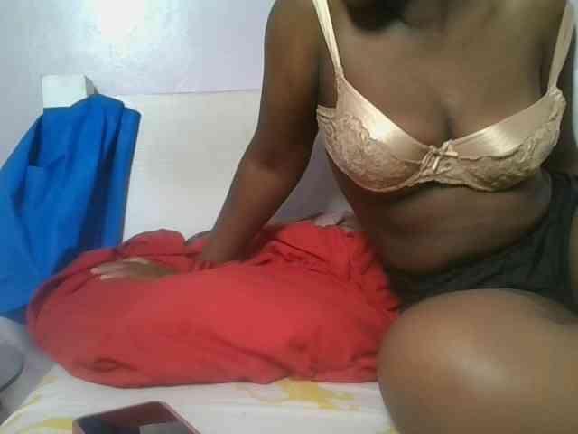 Sexyicey webcam