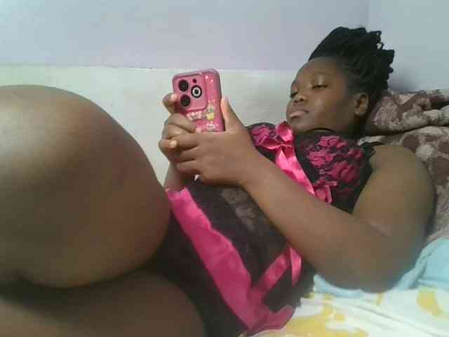 Sexyicey webcam