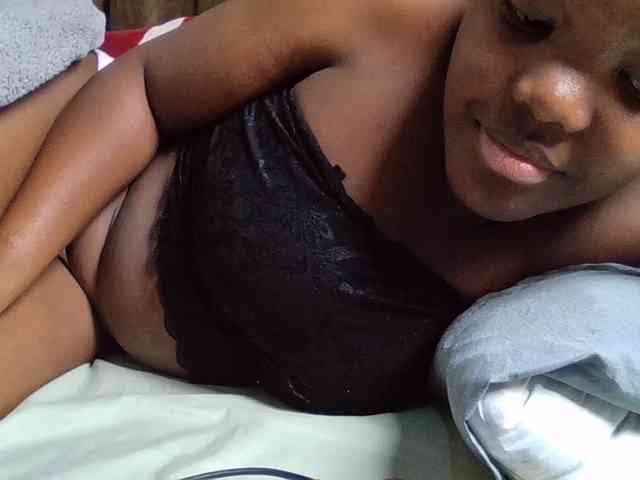 Sexyicey webcam