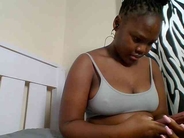 Sexyicey webcam