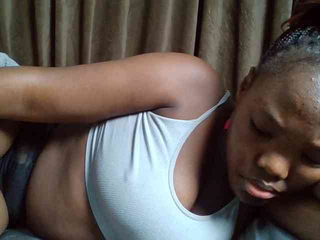 Sexyicey webcam