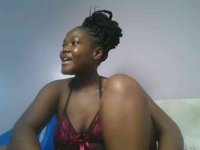 Sexyicey webcam