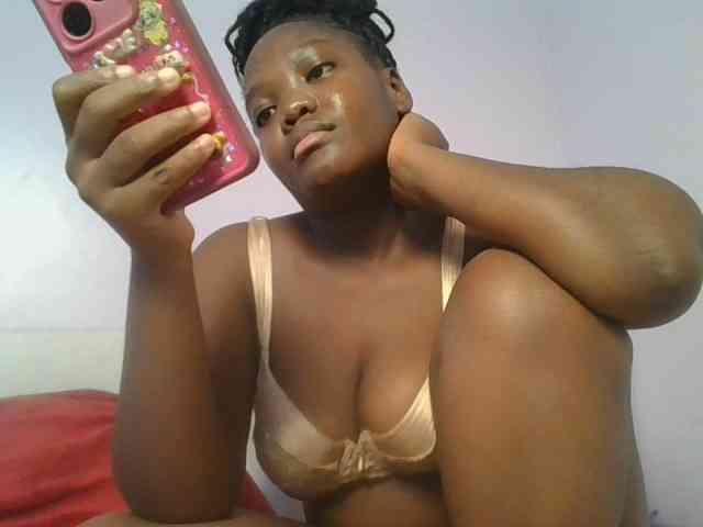 Sexyicey webcam