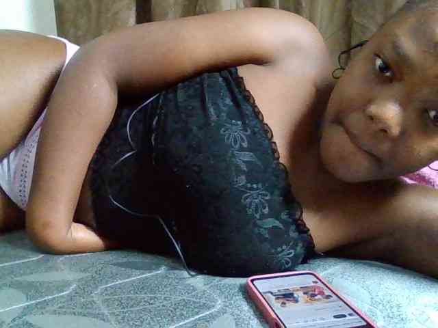 Sexyicey webcam
