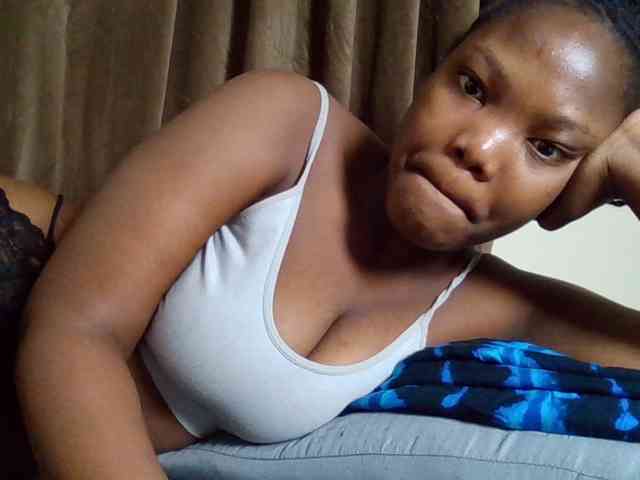 Sexyicey webcam