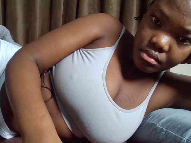 Sexyicey webcam