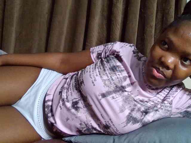 Sexyicey webcam