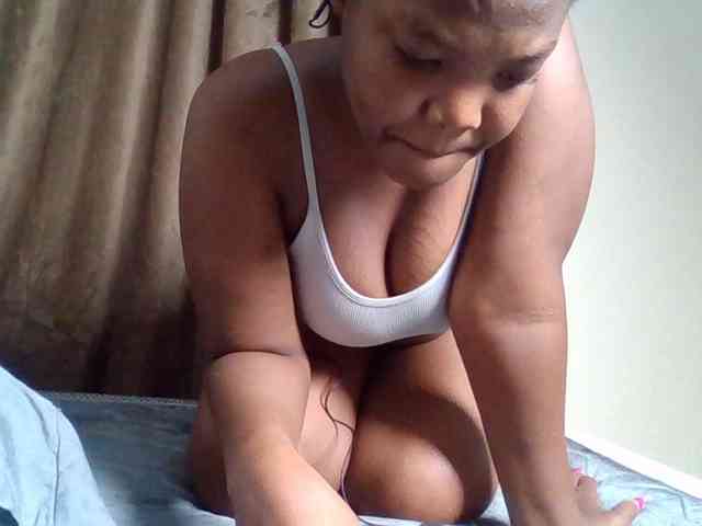 Sexyicey webcam