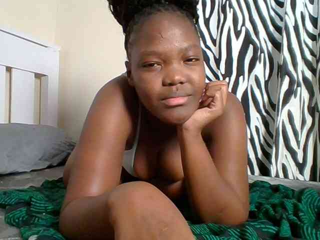 Sexyicey webcam