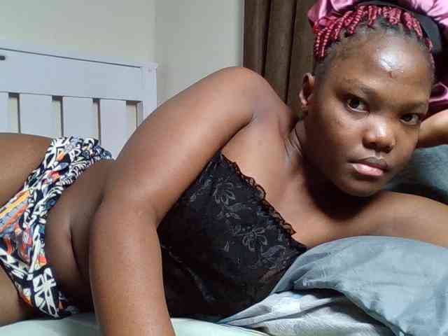 Sexyicey webcam