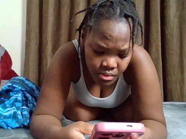 Sexyicey Live Webcam on BongaCams