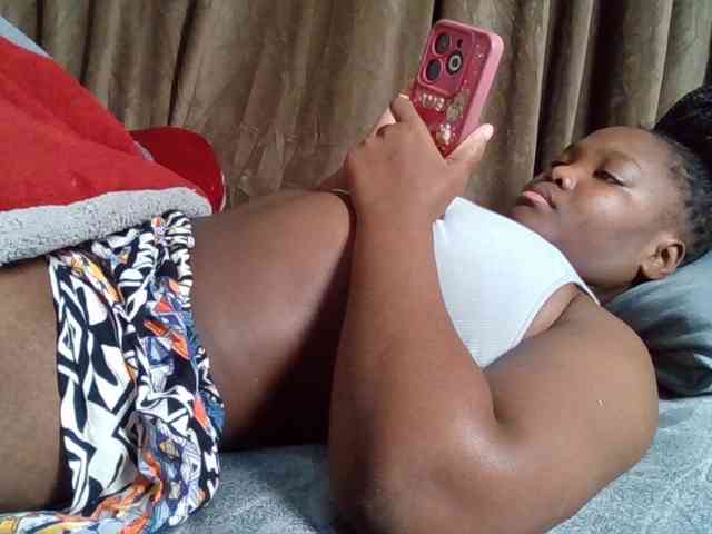 Sexyicey webcam
