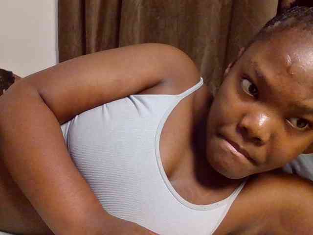 Sexyicey webcam