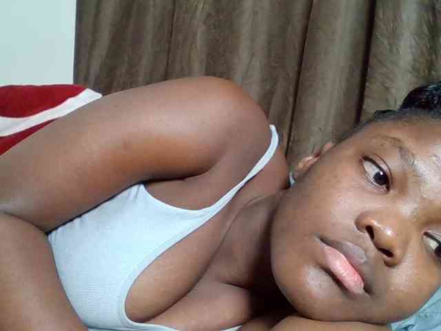 Sexyicey webcam