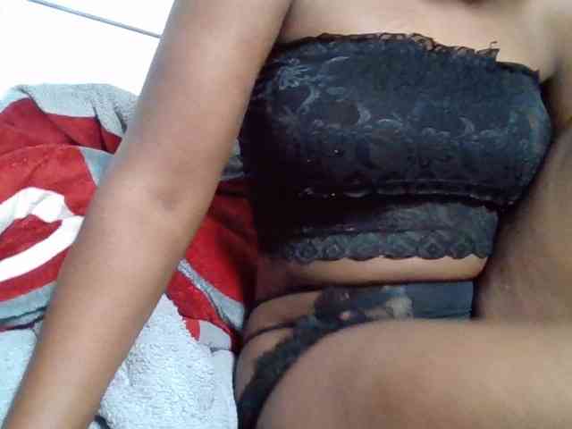 Sexyicey webcam