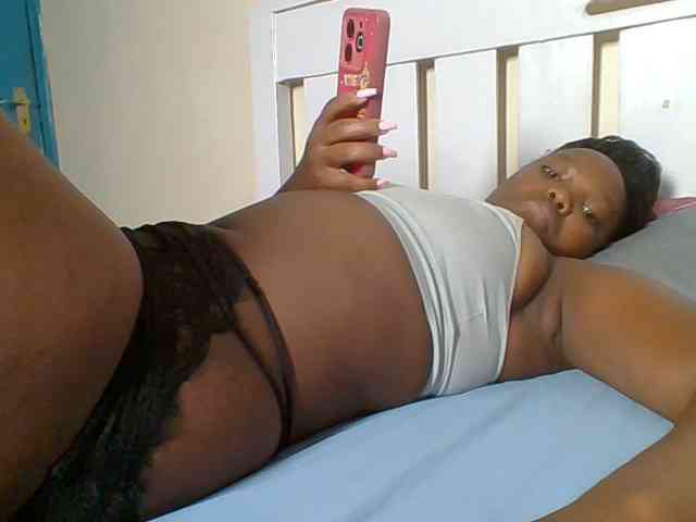 Sexyicey webcam