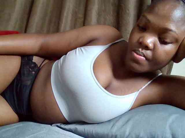 Sexyicey webcam