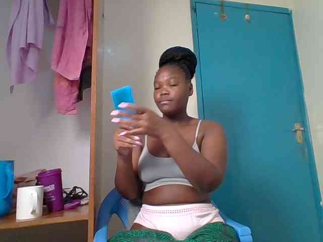 Sexyicey webcam