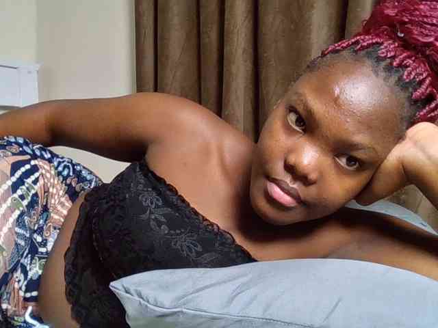 Sexyicey webcam